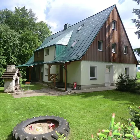 In Gruenheide Mit Eigenem Grill Holiday home Albertsberg